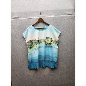 Ruby Rd. Large Womens Scenic Print Top With Blue Hem & Short Sleeves